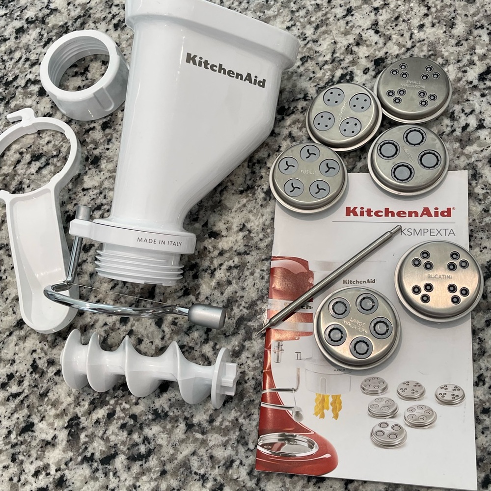 KitchenAid mixer attachment gourmet pasta press interchangeable discs KSMPEXTA